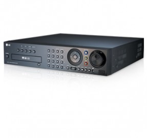 LE3116D Цифровой 16-ти канальный видеорегистратор, MPEG4, 400 к/с при разрешении CIF, 4 HDD + DVD